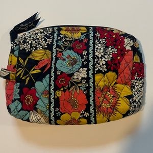 Vera Bradley Happy Snails cosmetic/toiletries bag